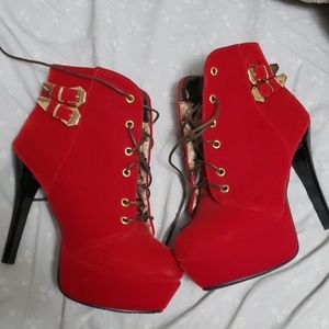 High heeled booties